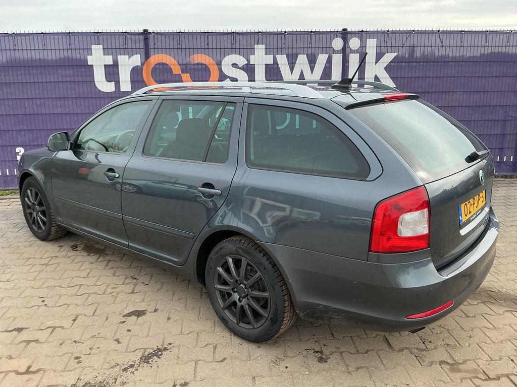 2011 - Skoda - Octavia Combi - 1.2 TSI Elegance Bns - Person, Auto's, Skoda, Euro 5, Gebruikt, Bedrijf, Break