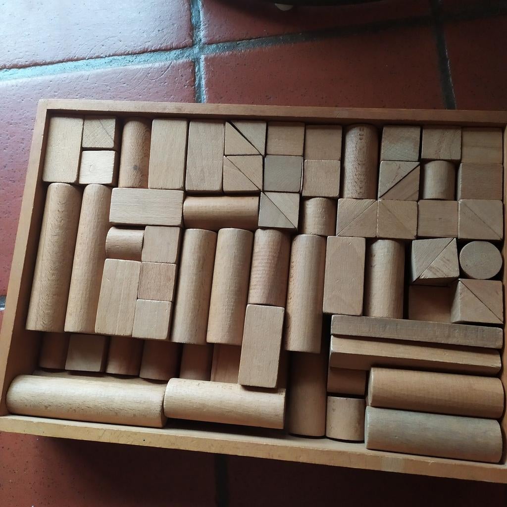 Houten blokkendoos, Ophalen