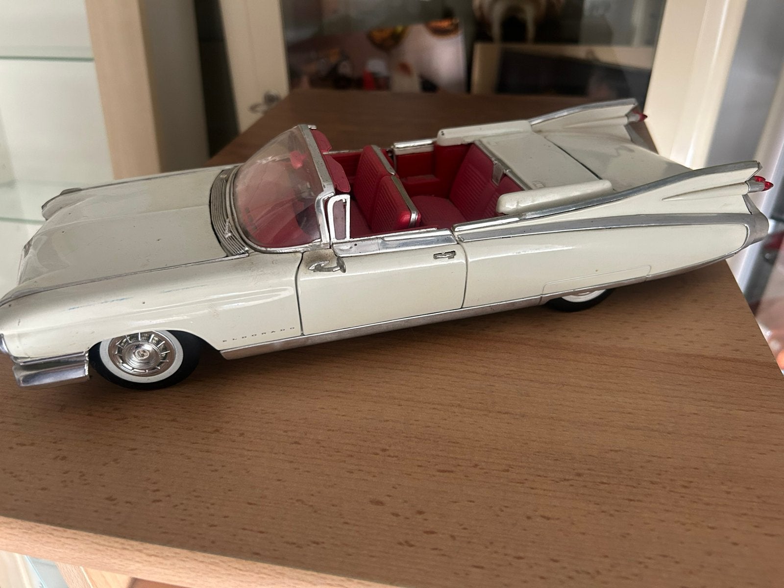 Cadillac, Ophalen, Zo goed als nieuw
