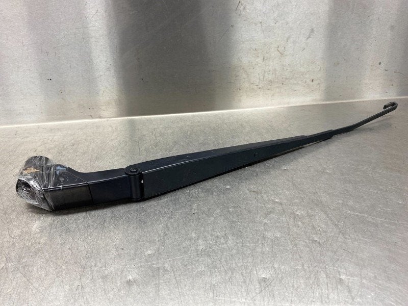 RUITENWISSERARM VOOR Nissan Note (E12) (01-2012/12-2016), Gebruikt, Nissan
