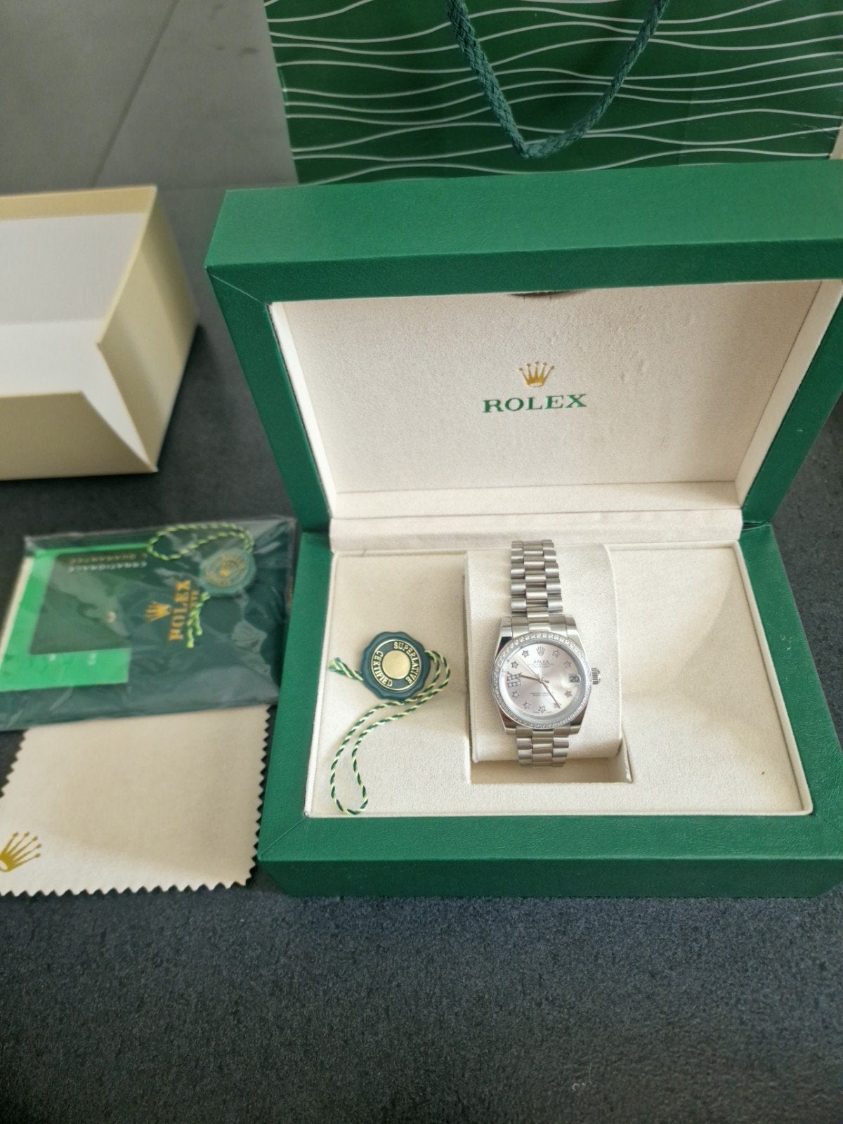 Luxe Ladies Oyster Model Horloge 31mm – Full Set + Doos+tas, Handtassen en Accessoires, Staal, Polshorloge, Nieuw, Ophalen of Verzenden
