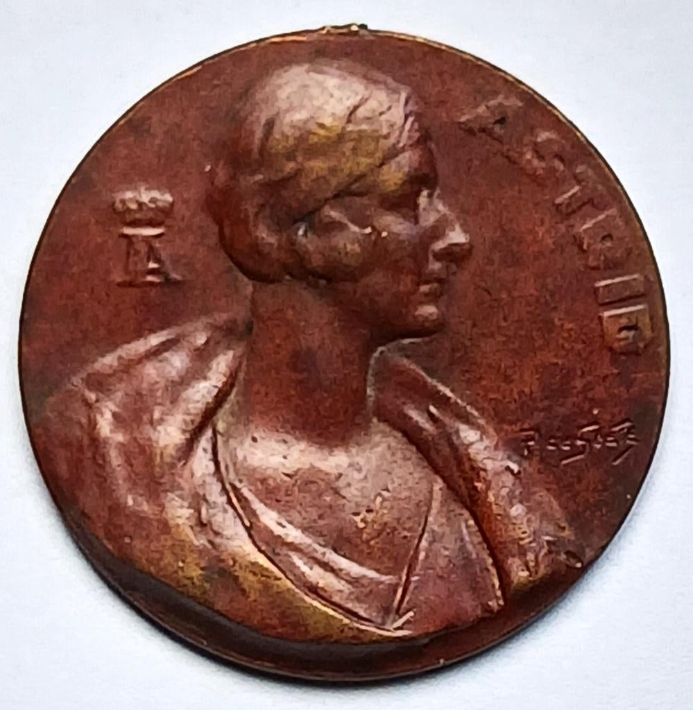 medaille koningin astrid expo1935 brussel bruxelles de soete, Ophalen of Verzenden, Overige materialen