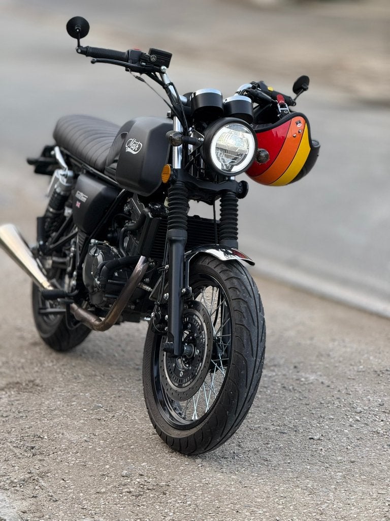 Mash Black Seven 2022 125cc - 11kW, Motoren, Occasion, 11 kW of minder, 124 cc, 1 cilinder