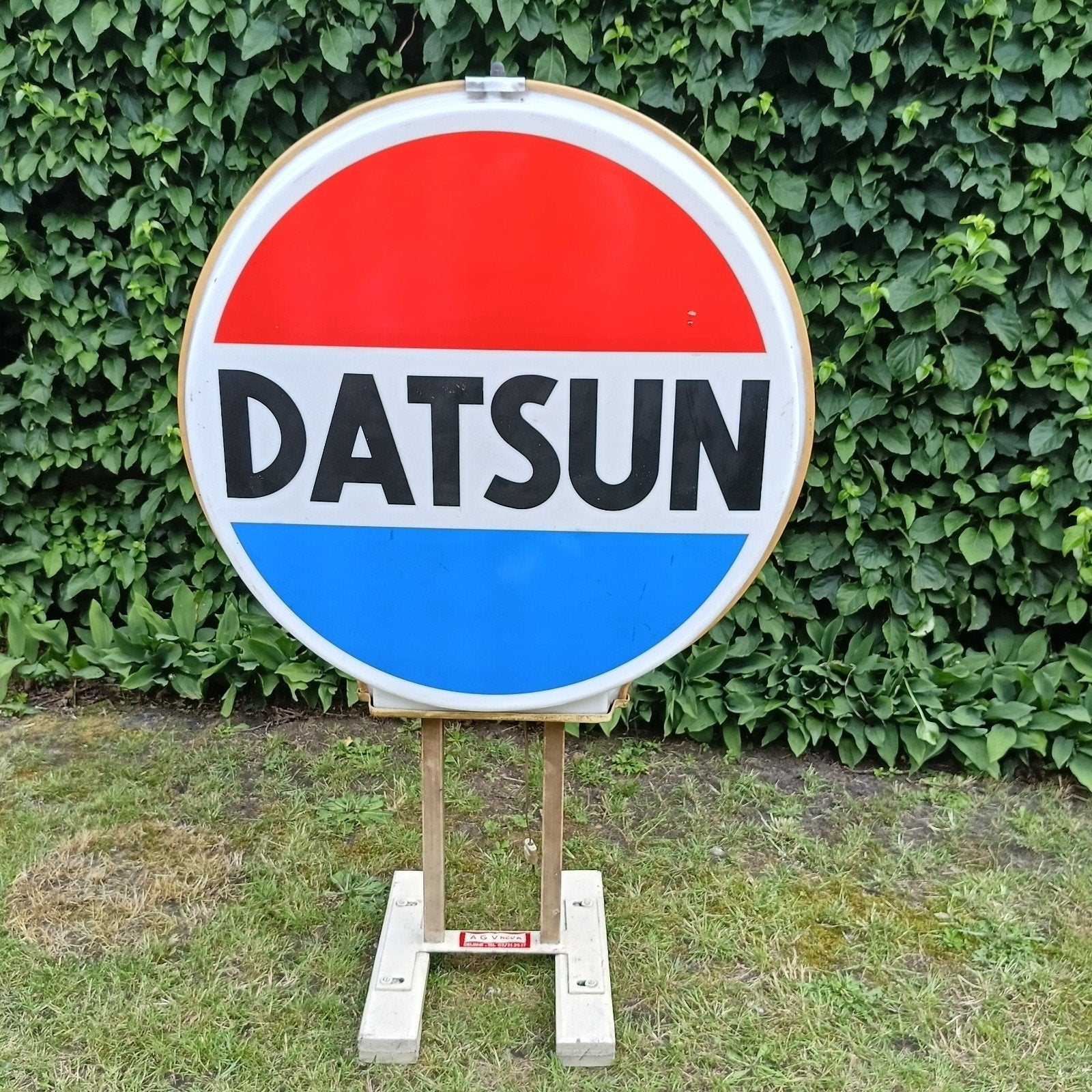 DATSUN LICHT RECLAME, Enlèvement