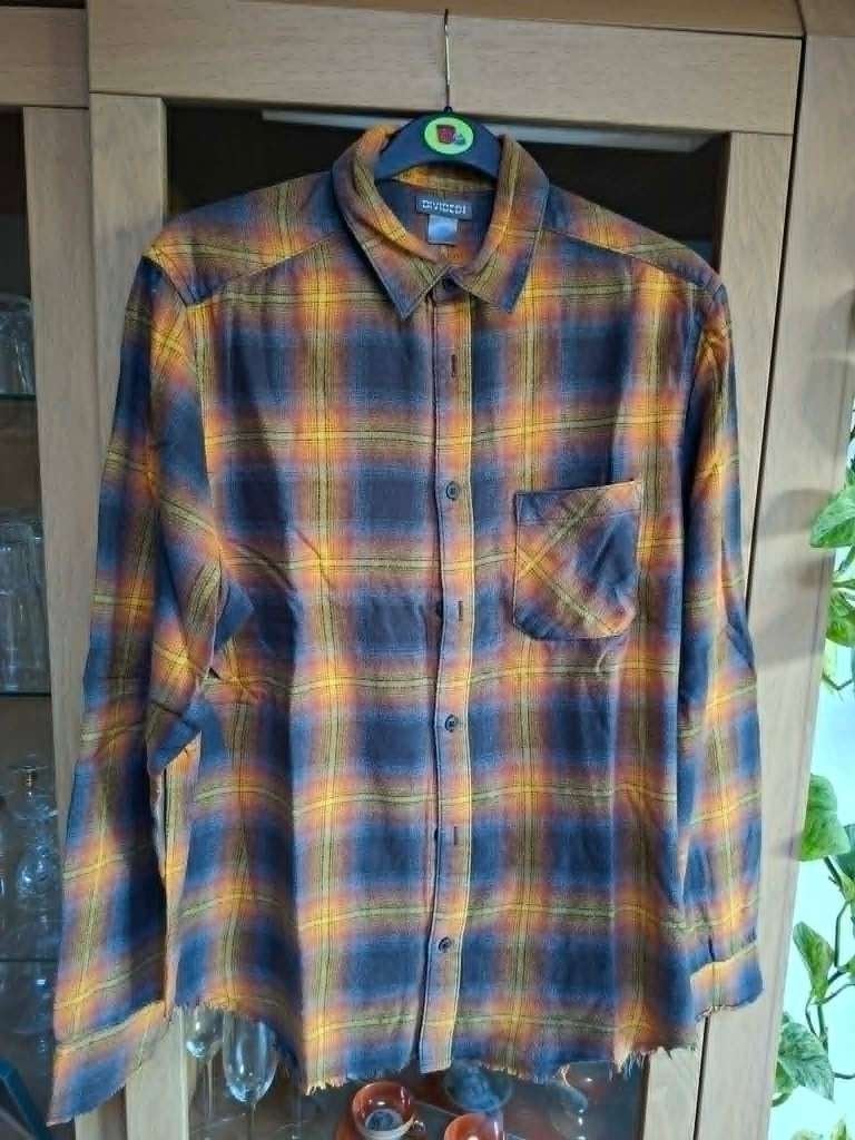 Divided: Chemise à carreaux dans les tons de brun (taille M), Tour de cou 39/40 (M), Enlèvement ou Envoi, Brun, Porté