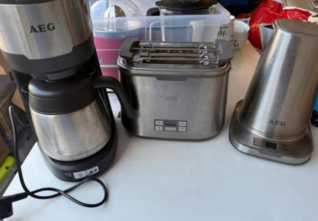 AEG: koffiemachine, waterkoker, broodrooster, Ophalen, Gebruikt, Uitneembare kruimellade