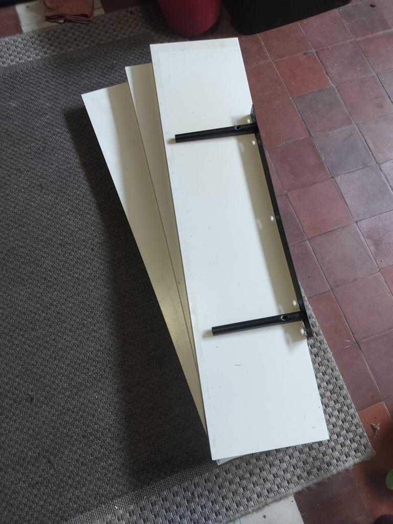 IKEA LACK Wandplank/Blinde bevestiging

€, Ophalen