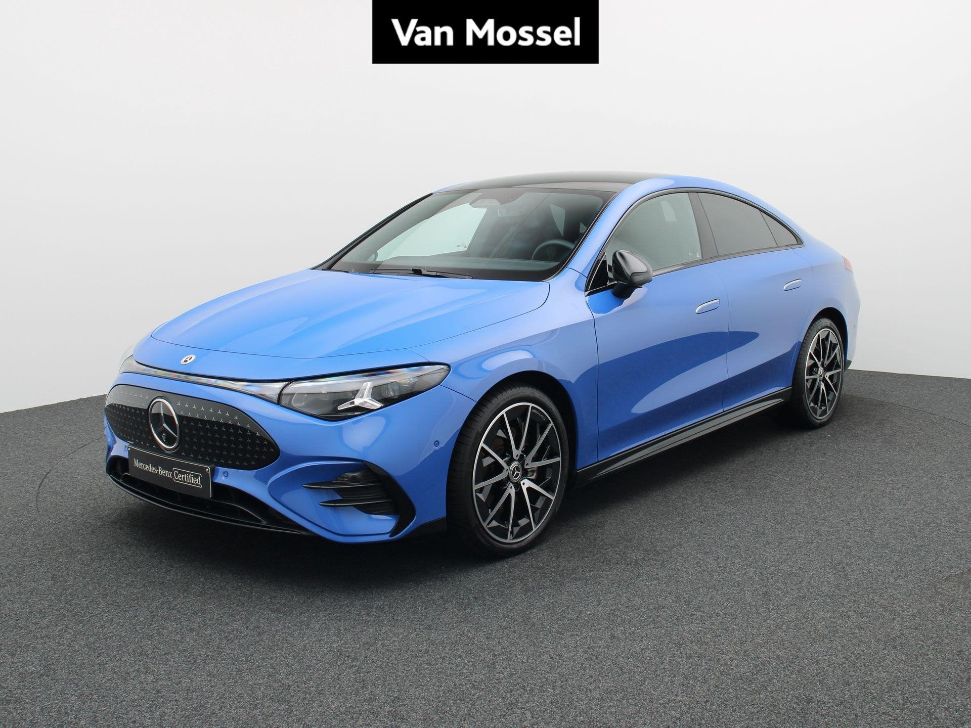 Mercedes-Benz CLA 250+ SPORT EDITION + MULTIBEAM + PANO +, Auto's, Automaat, Gebruikt, Blauw, Automatische klimaatregeling