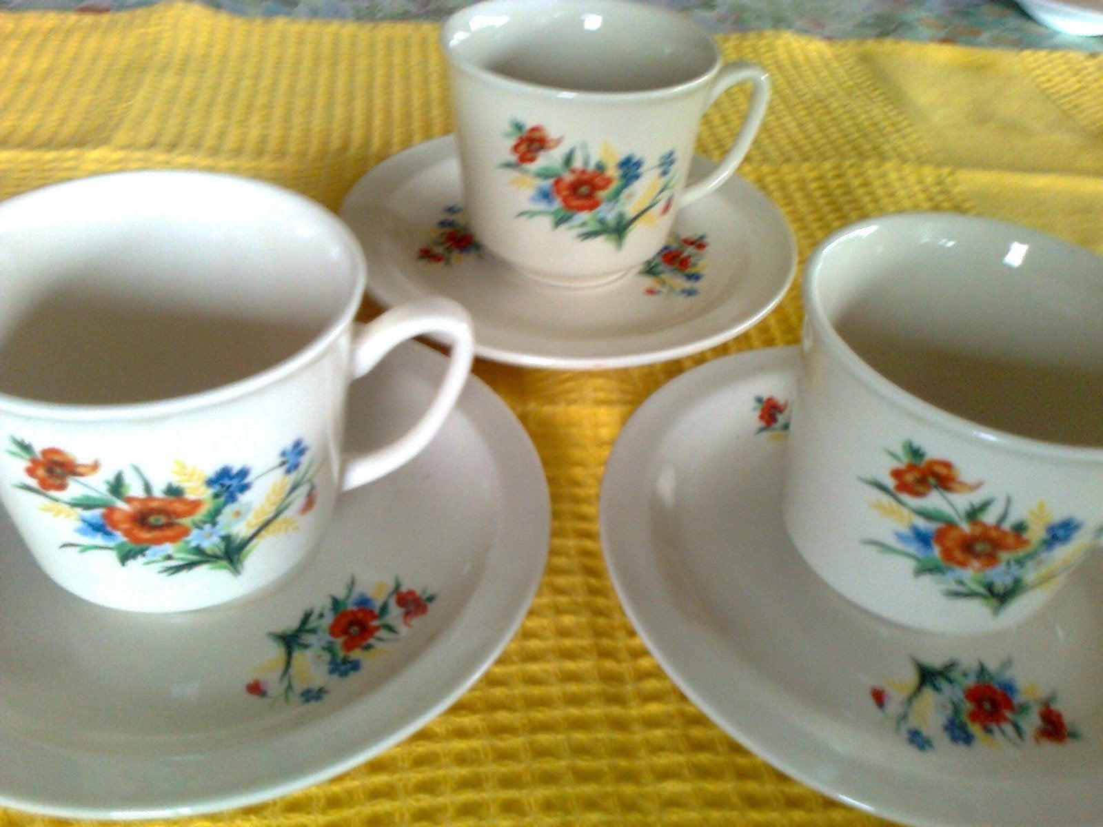 12 tasses neuves +sous tasses., Enlèvement ou Envoi