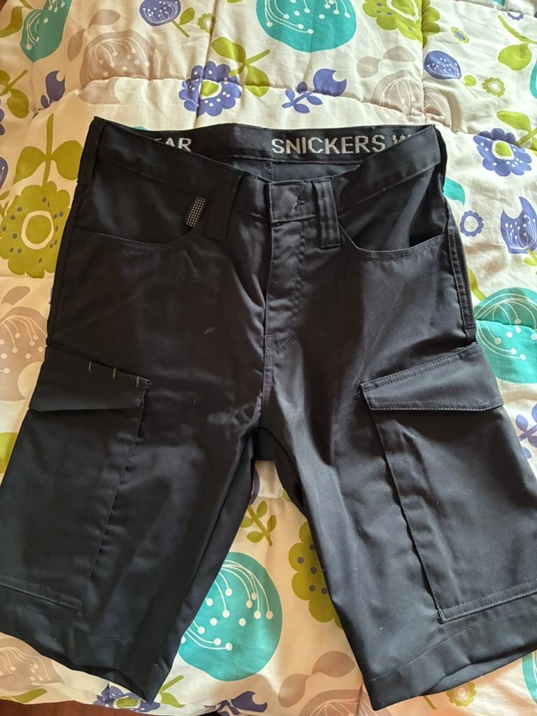 Snickers shorts maat 46, Ophalen, Nieuw, Maat 46 (S) of kleiner, Zwart