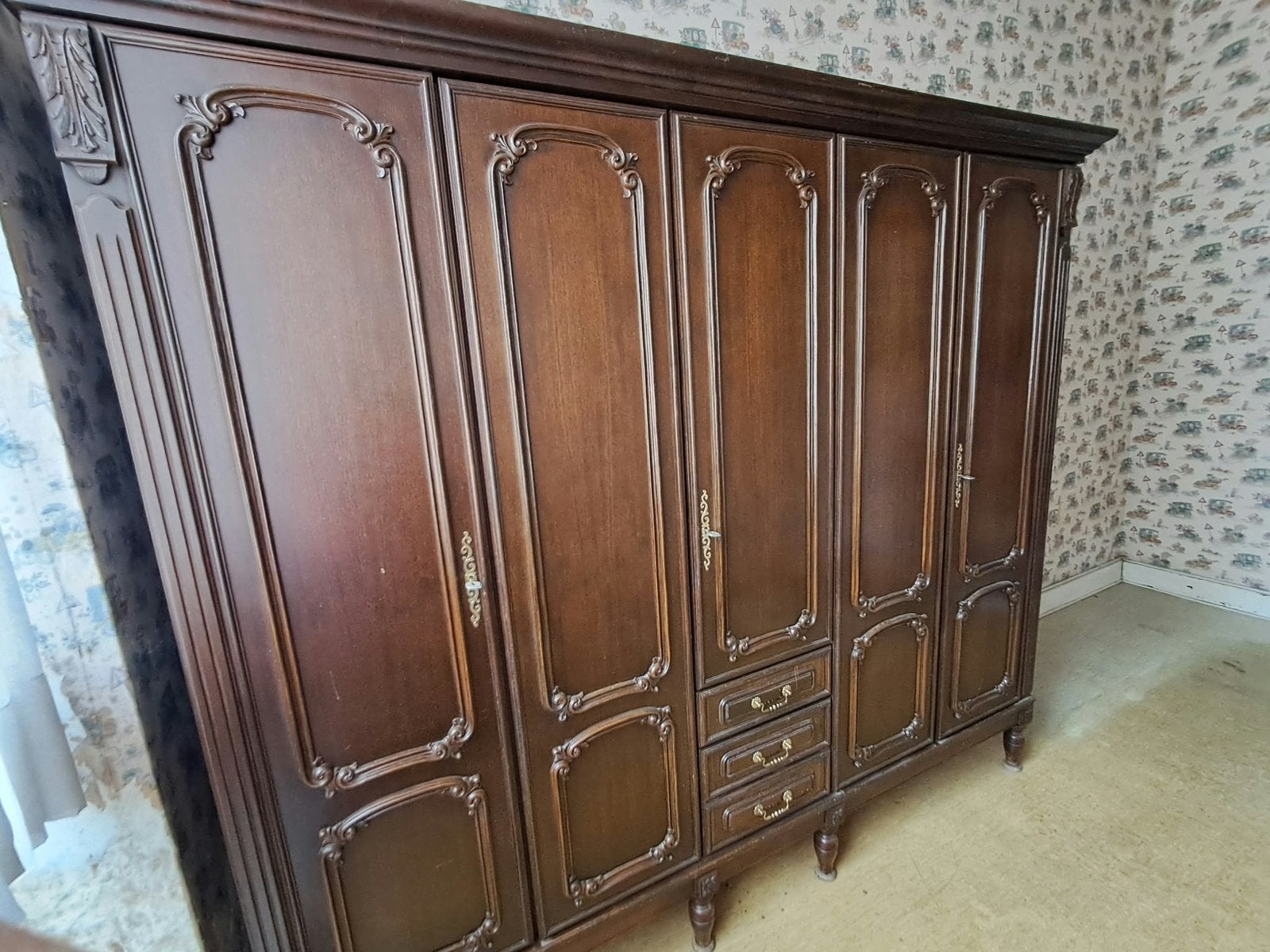 Oude kast, Ophalen