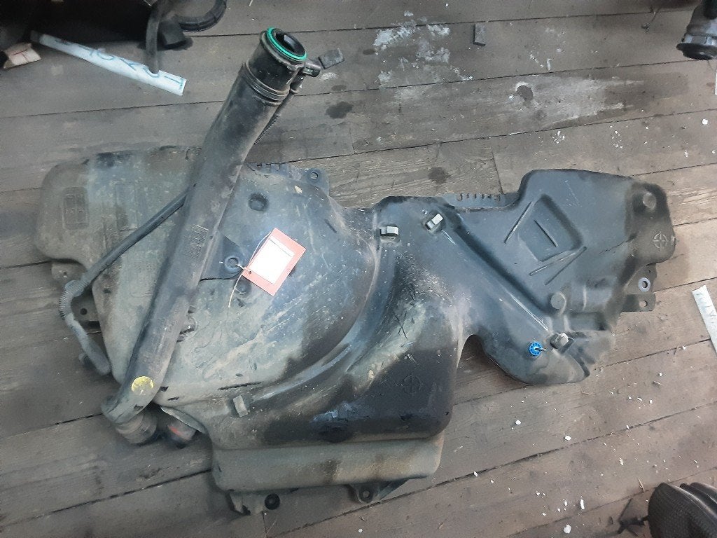 BRANDSTOFTANK Renault Clio III (BR / CR) (01-2005/12-2014), Gebruikt, Renault, Peter-Huppertz-Straße 5
51063  Köln, DE, Dialog.deutschland@renault.de