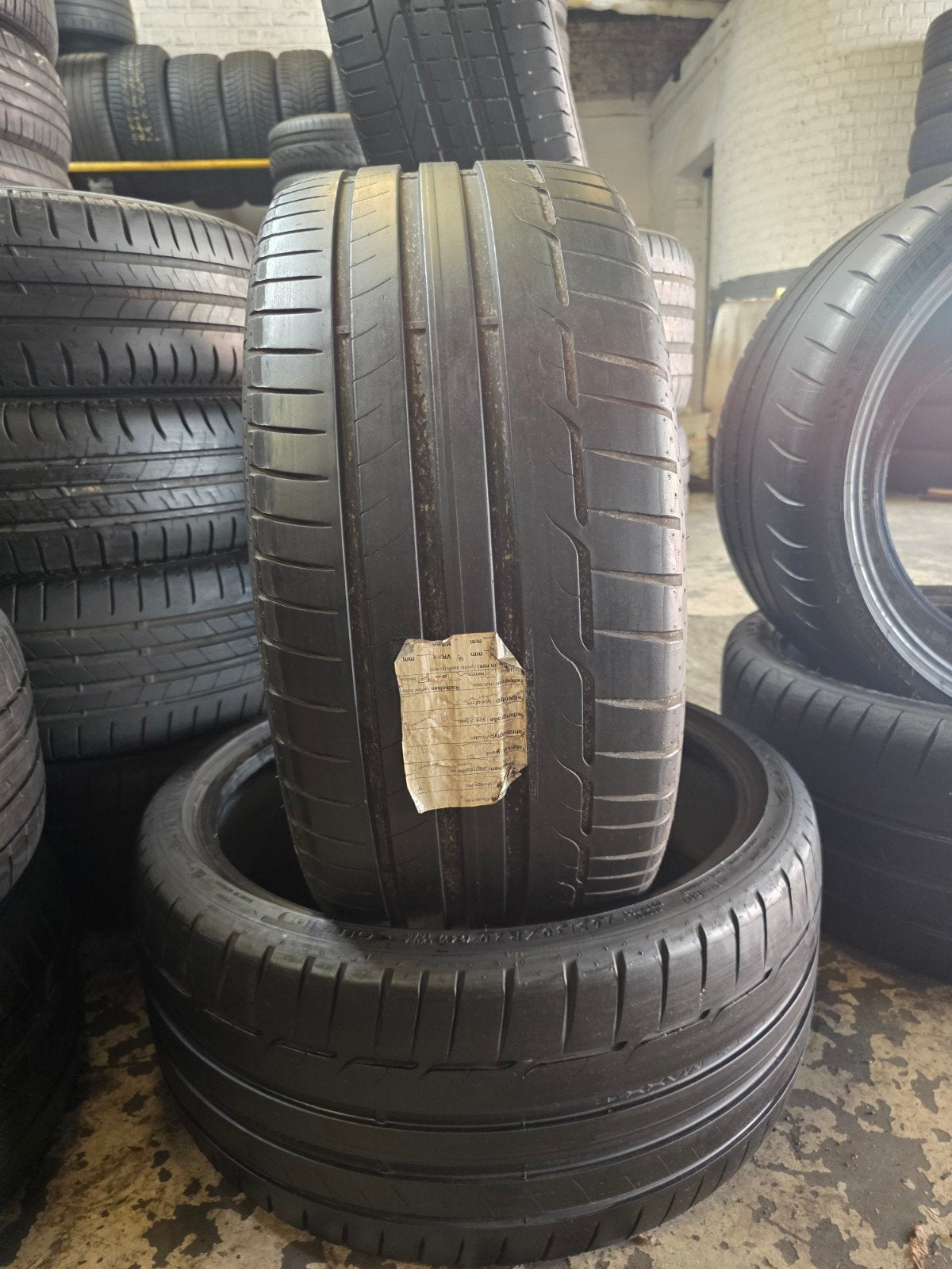 265 30 20 dunlop avec montage et équilibrage, Enlèvement