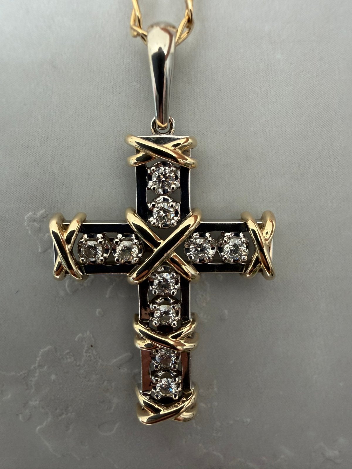 Te koop – exclusieve Tiffany & Co. kruis met diamanten, Ophalen of Verzenden, Nieuw, Goud, Goud