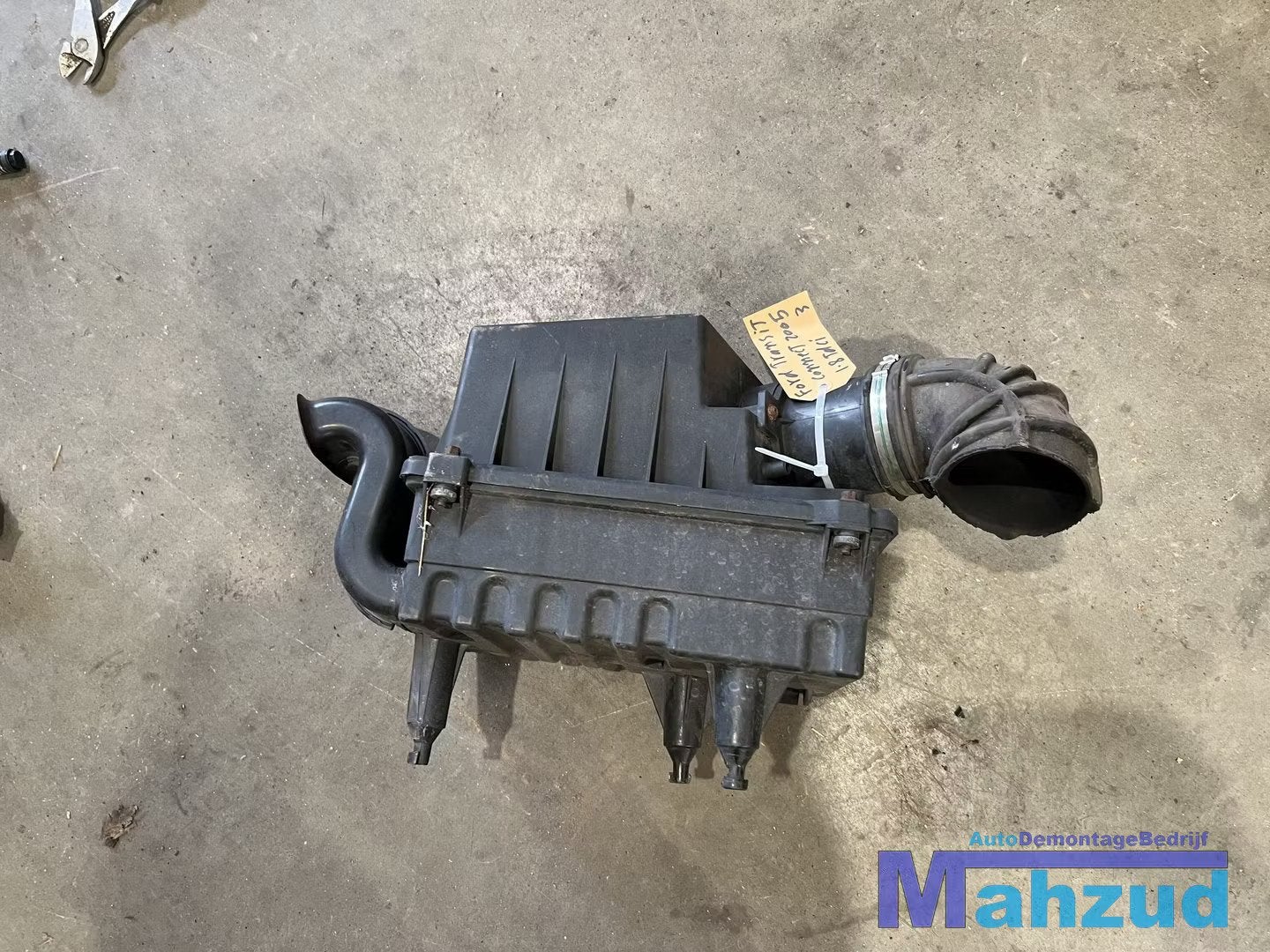 FORD TRANSIT CONNECT Luchtfilter luchtmassameter 2002-2012, Info@ford.com, Ford Motor Company, American Road 1
48126  Dearborn