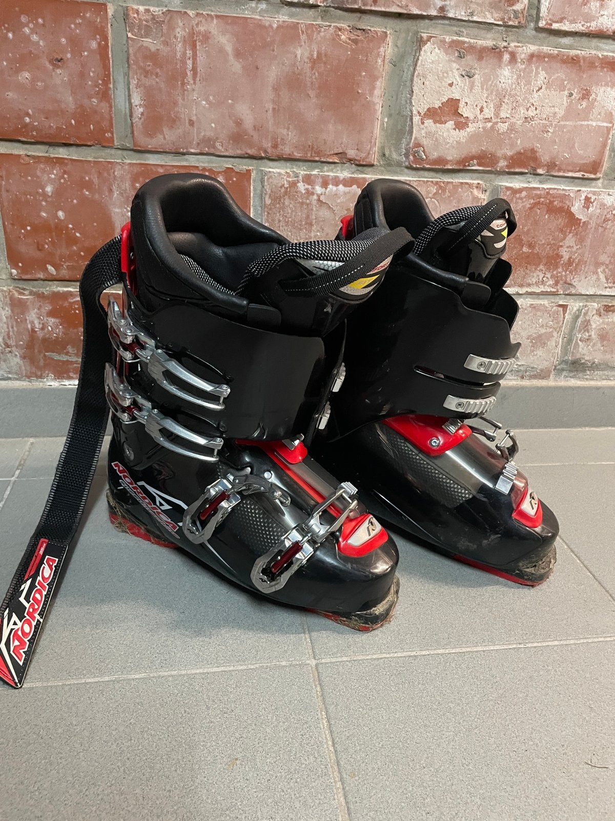 Nordica skibotten, Ophalen, Gebruikt, Nordica