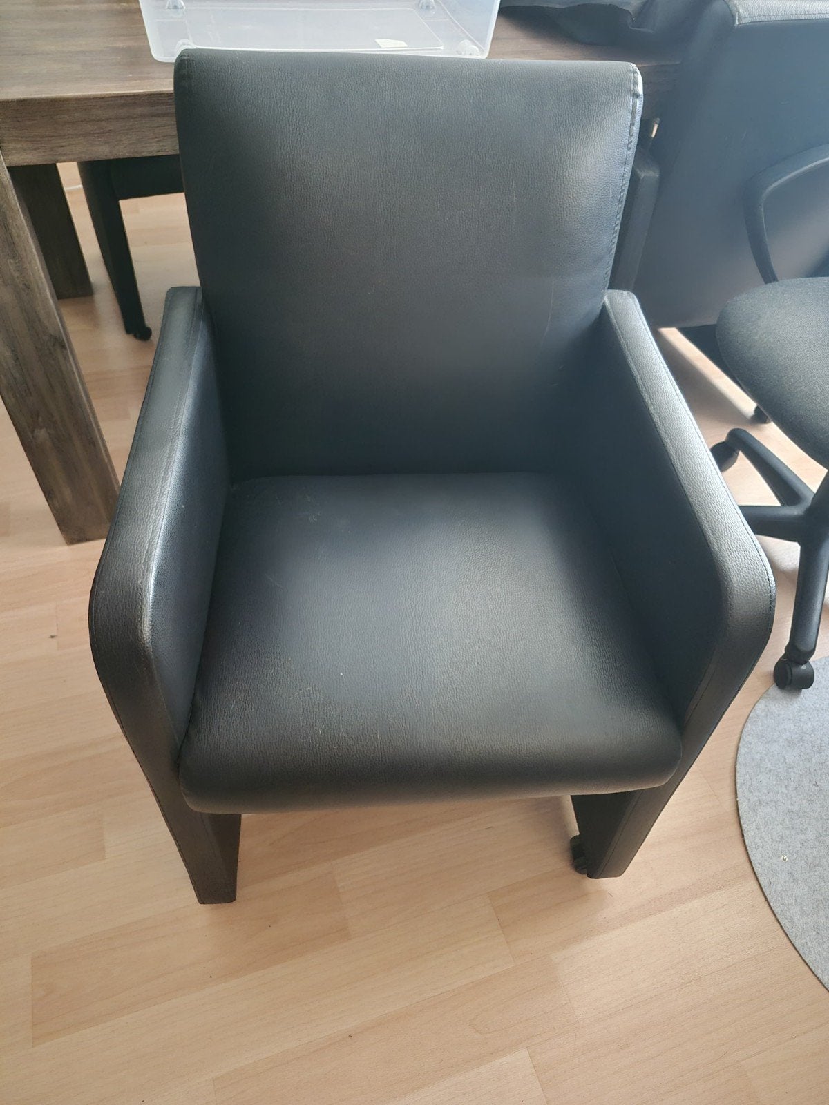 Stoelen, Ophalen