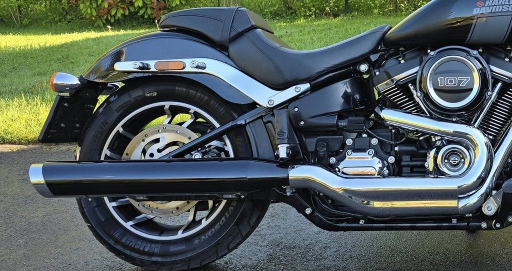 Silencieux d'origine Harley-Davidson FLSB "SportGlide"., Motos, Enlèvement, Utilisé