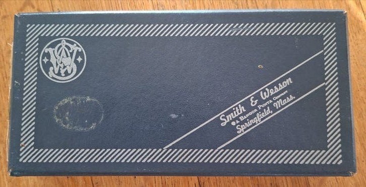 Boite vintage et originale de S&W mod.36, Collections, Enlèvement ou Envoi