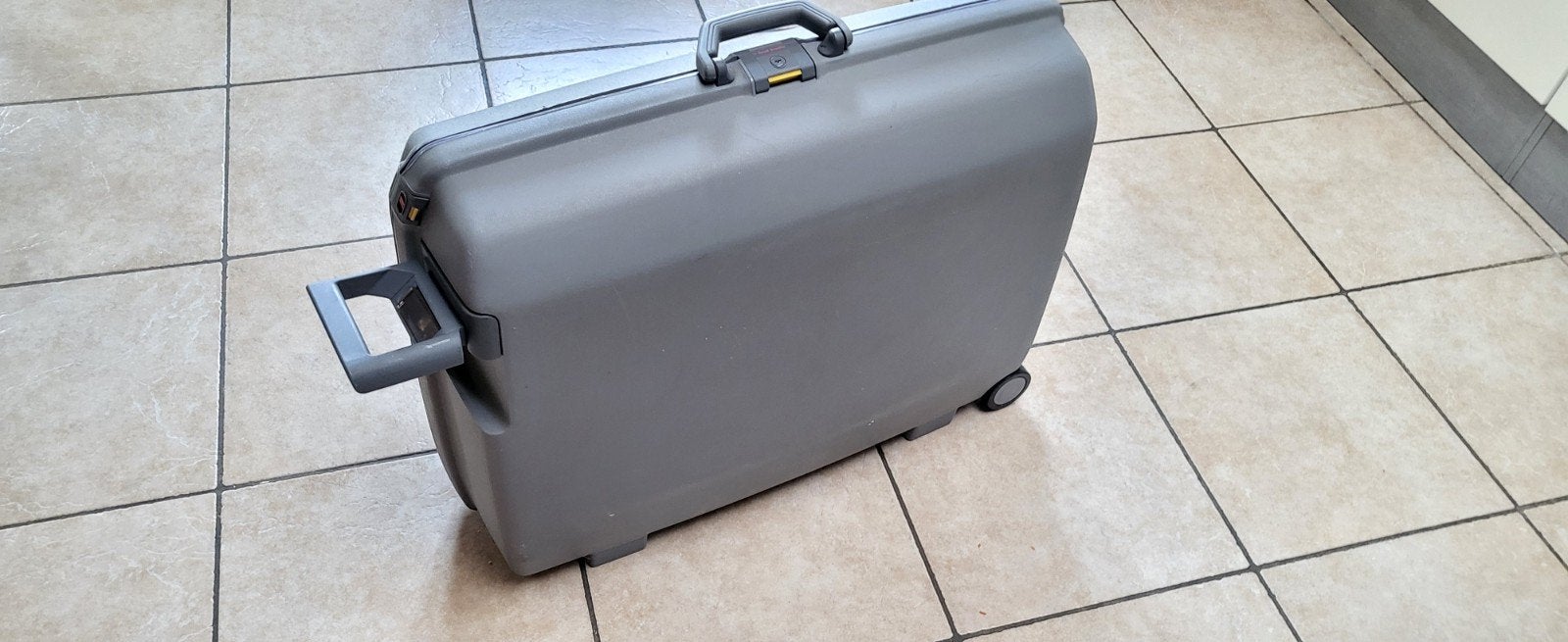 2 grandes valises, Enlèvement, Clé