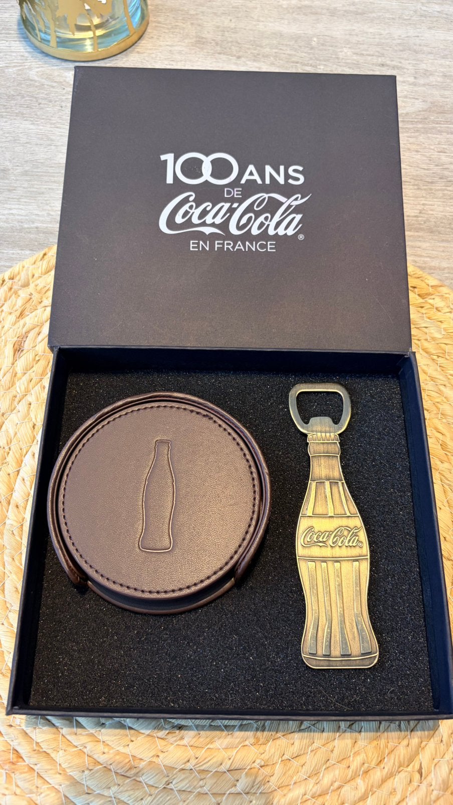 Zeldzame verzamelbox - 100 jaar Coca-Cola in Frankrijk, Verzamelen, Ophalen, Zo goed als nieuw