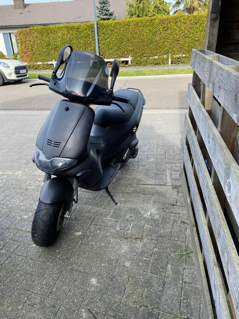 Gilera runner 50cc, Fietsen en Brommers, Scooters | Piaggio, Ophalen, Gebruikt, Tweetakt, 50 cc