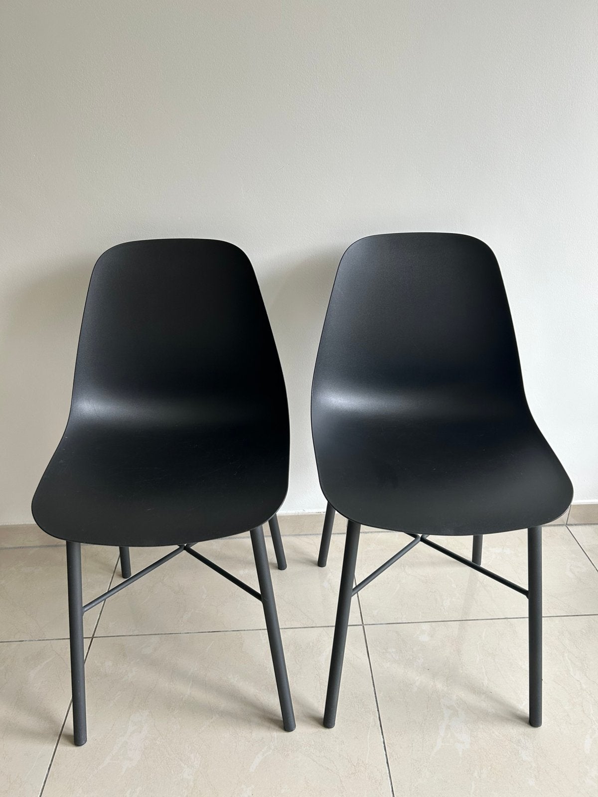 Set van 6 zwarte kuipstoelen - Moderne eetkamerstoelen, Ophalen, Zo goed als nieuw, Zwart, Kunststof