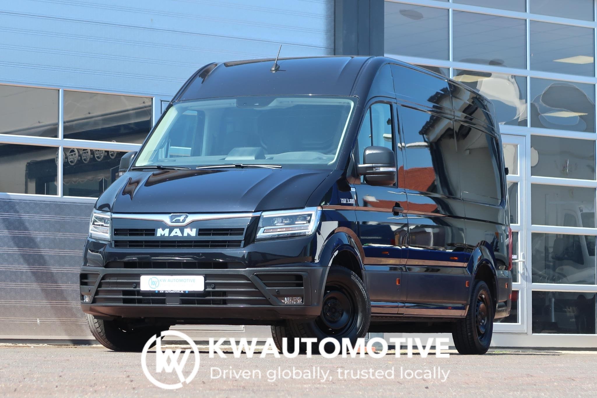 MAN TGE 35 2.0 L3H3 LED/ CAM/ ACC/ LUCHTSTOEL/ LEDER/ MASSAG, Auto's, Bestelwagens en Lichte vracht, Gebruikt, 4 cilinders, MAN