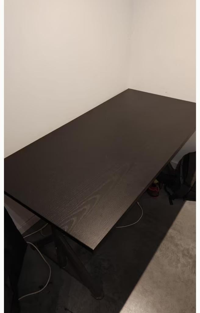 IKEA Idäsen bureau, Huis en Inrichting, Bureaus, Ophalen, Nieuw