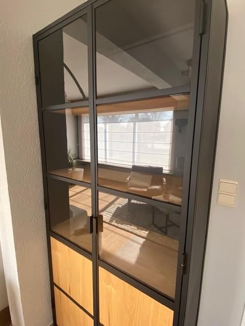 Vitrinekast Industrieel Staal Glas Eik, Ophalen, Zo goed als nieuw, Glas, Met deur(en)