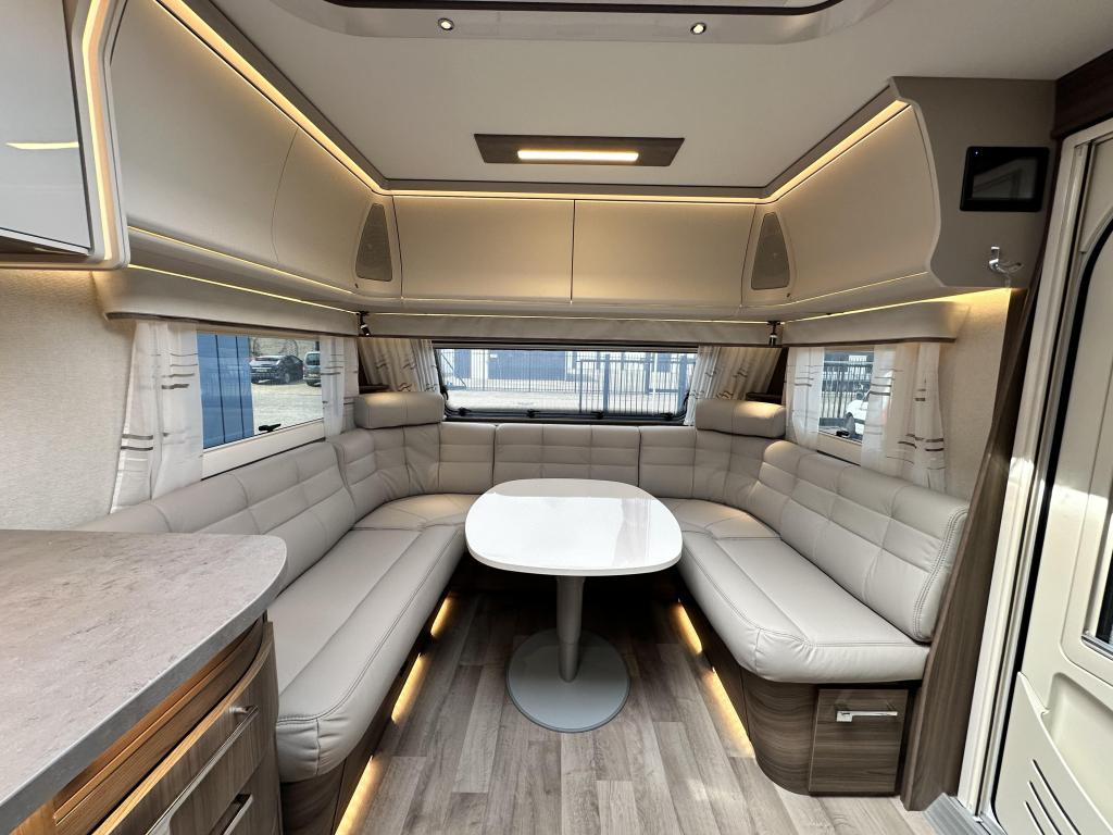 Kabe Imperial 630 TDL E2, Caravans en Kamperen, Rondzit, 7 tot 8 meter, Bedrijf, Tot en met 4