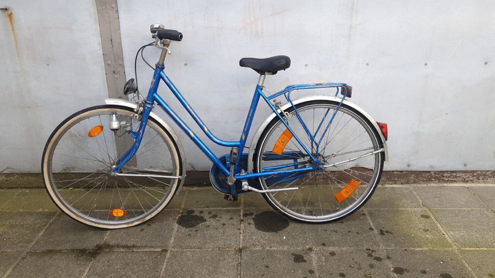 Meisjes Fiets, Ophalen