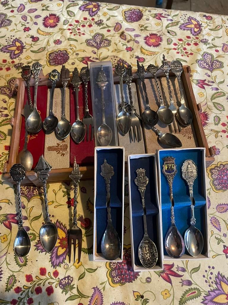 Lot de couverts souvenir, Ophalen of Verzenden