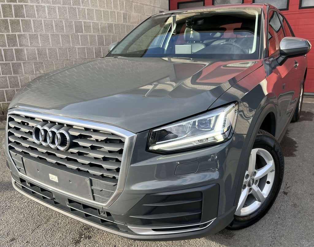 Audi Q2 30 TDi + CAR-PASS + NAVI + CUIR, Autos, Audi, Cuir, Argent ou Gris, Achat, Entreprise