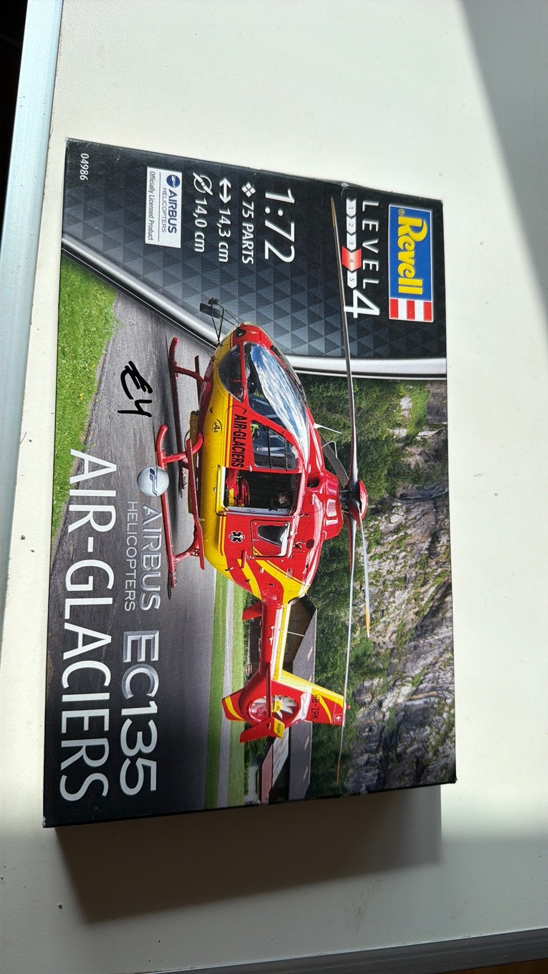EC135 helicopter, Hobby en Vrije tijd, Ophalen, Nieuw, Groter dan 1:35