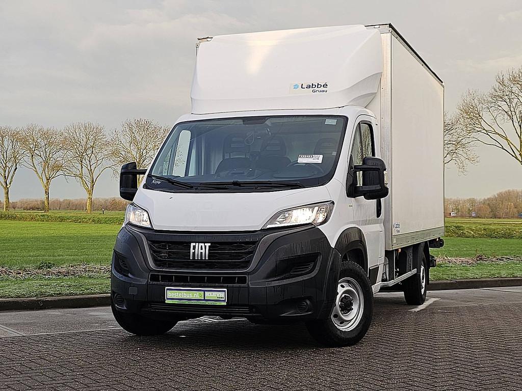 Fiat Ducato 35 2.2 MultiJet - Bakwagen Laadklep (bj 2022), Voorwielaandrijving, Gebruikt, Euro 6, 4 cilinders