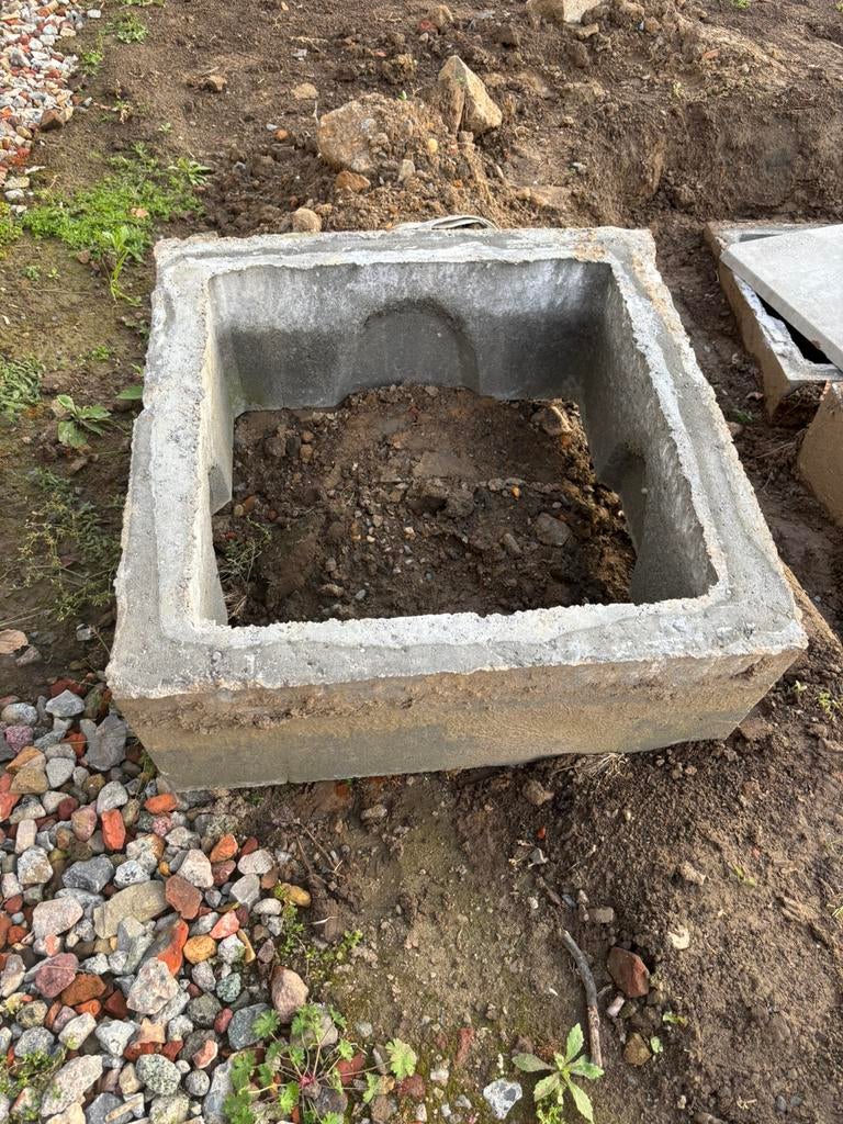 Universele betonophoging voor water- of septischeput, Doe-het-zelf en Bouw, Ophalen, Gebruikt