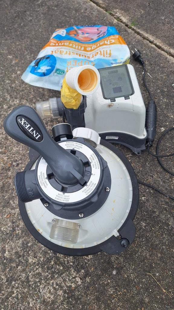 Filtre de piscine Intex et accessoires, Enlèvement