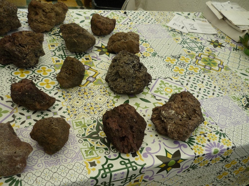 lava stenen, Ophalen, Gebruikt