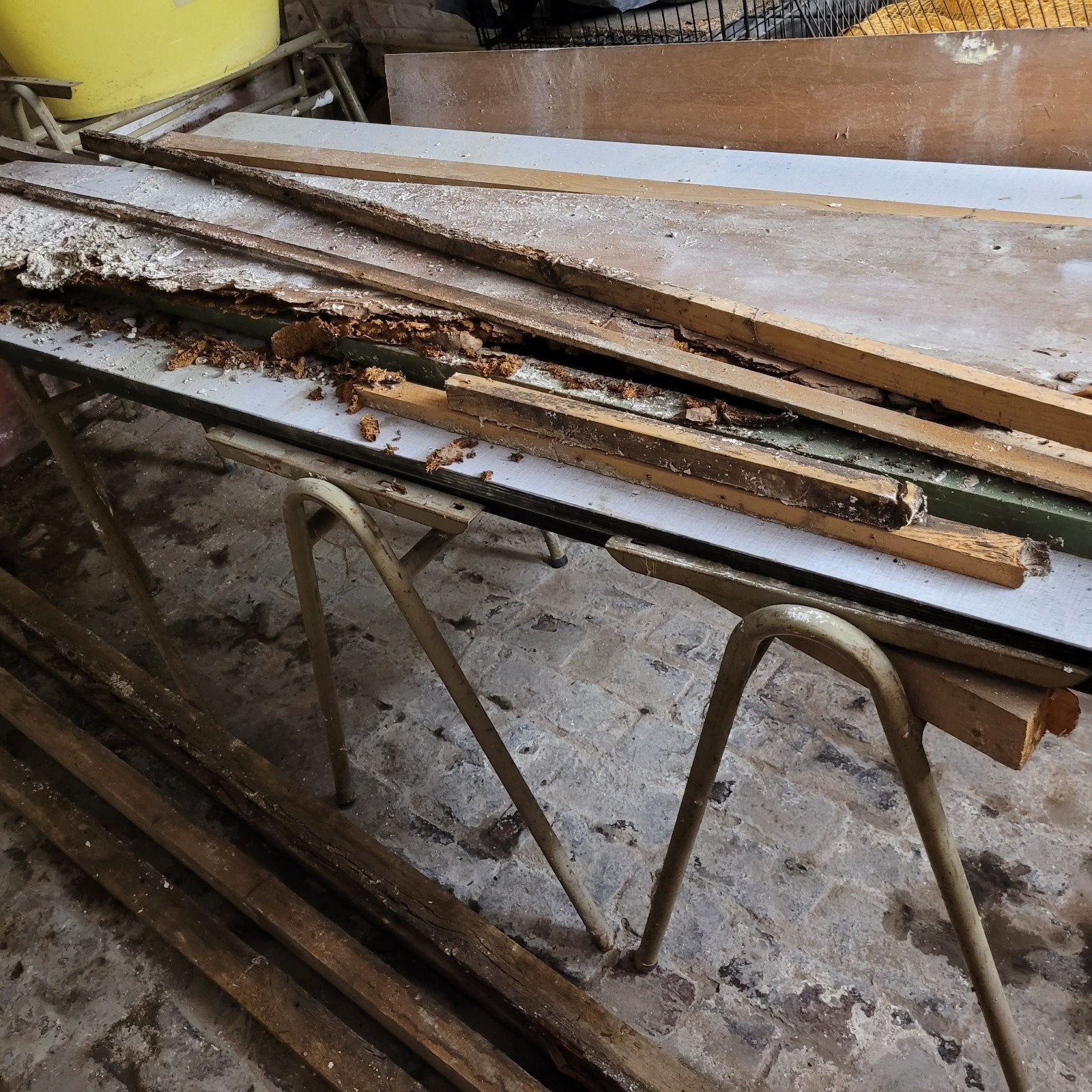 Lot de 9 tréteaux et 3 dessus de tables, Bricolage & Construction, Établis, Enlèvement