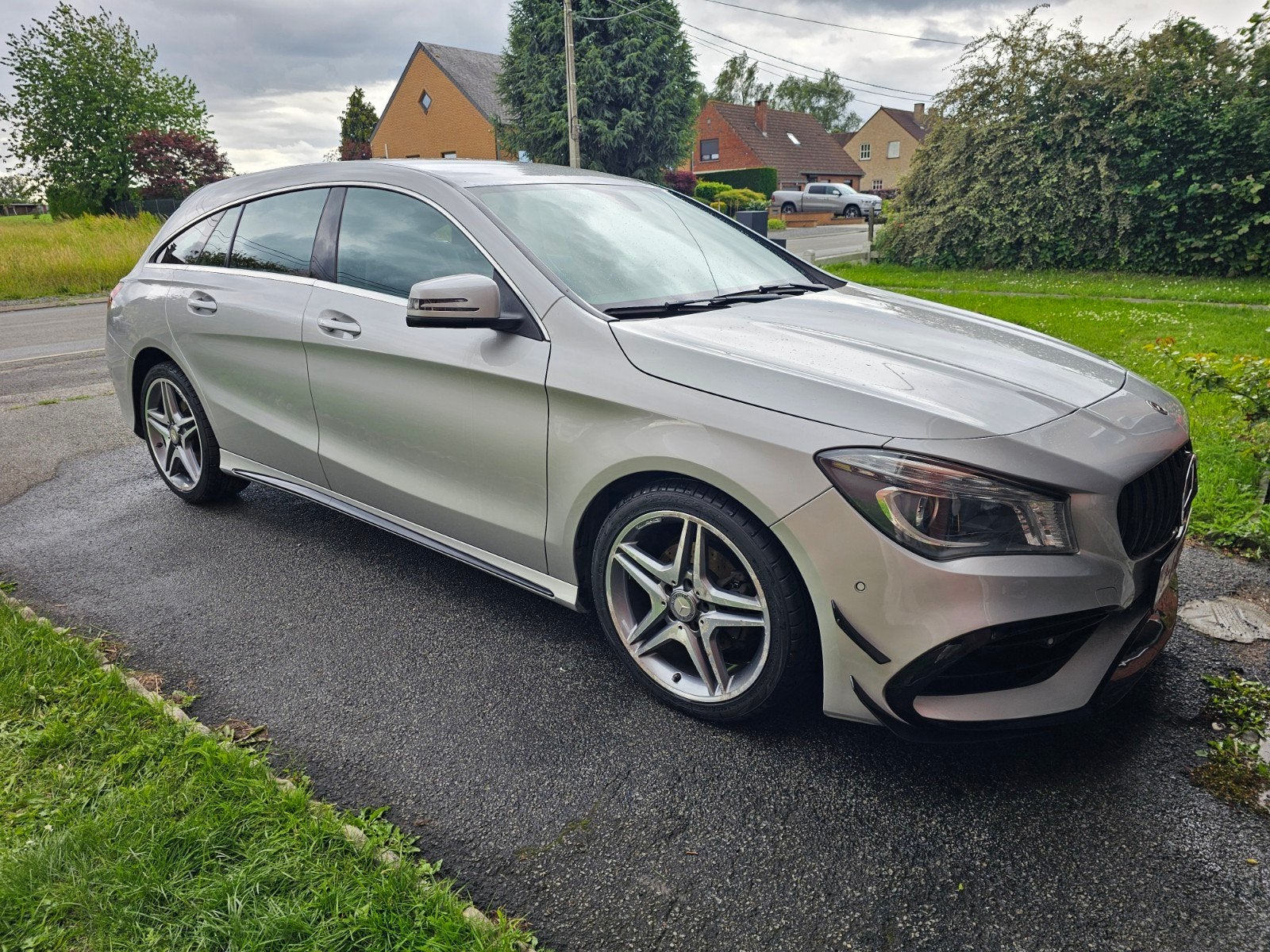 mercedes cla 200d amg pack, Autos, Achat, Euro 6, Carnet d'entretien, Noir
