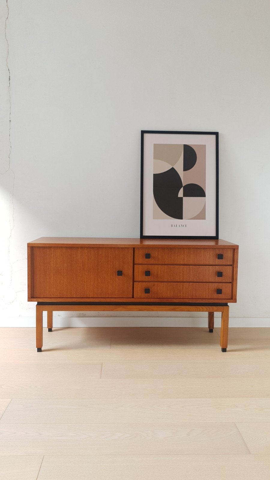 Vintage Deens Design Dressoir / Tv-meubel – Teakhout, Huis en Inrichting, Ophalen, 100 tot 150 cm, Teakhout, Zo goed als nieuw
