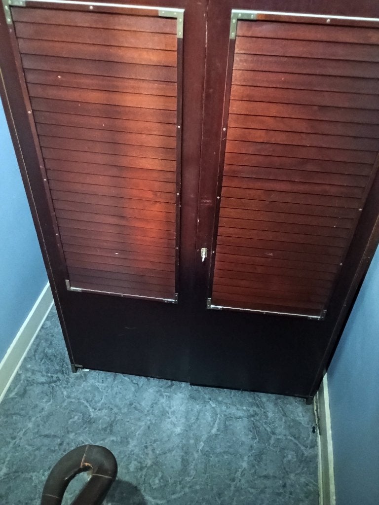 Gratis kledingkast- Gratis kledingkast met twee deuren, Ophalen, Gebruikt, 100 tot 150 cm, Kersenhout