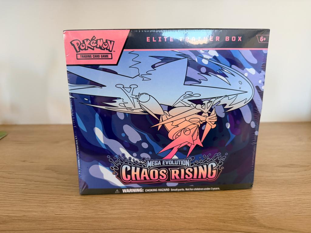 POKEMON CHAOS RISING ETB - SEALED NIEUW, Hobby en Vrije tijd, Verzamelkaartspellen | Pokémon, Ophalen, Nieuw, Overige typen, Foil