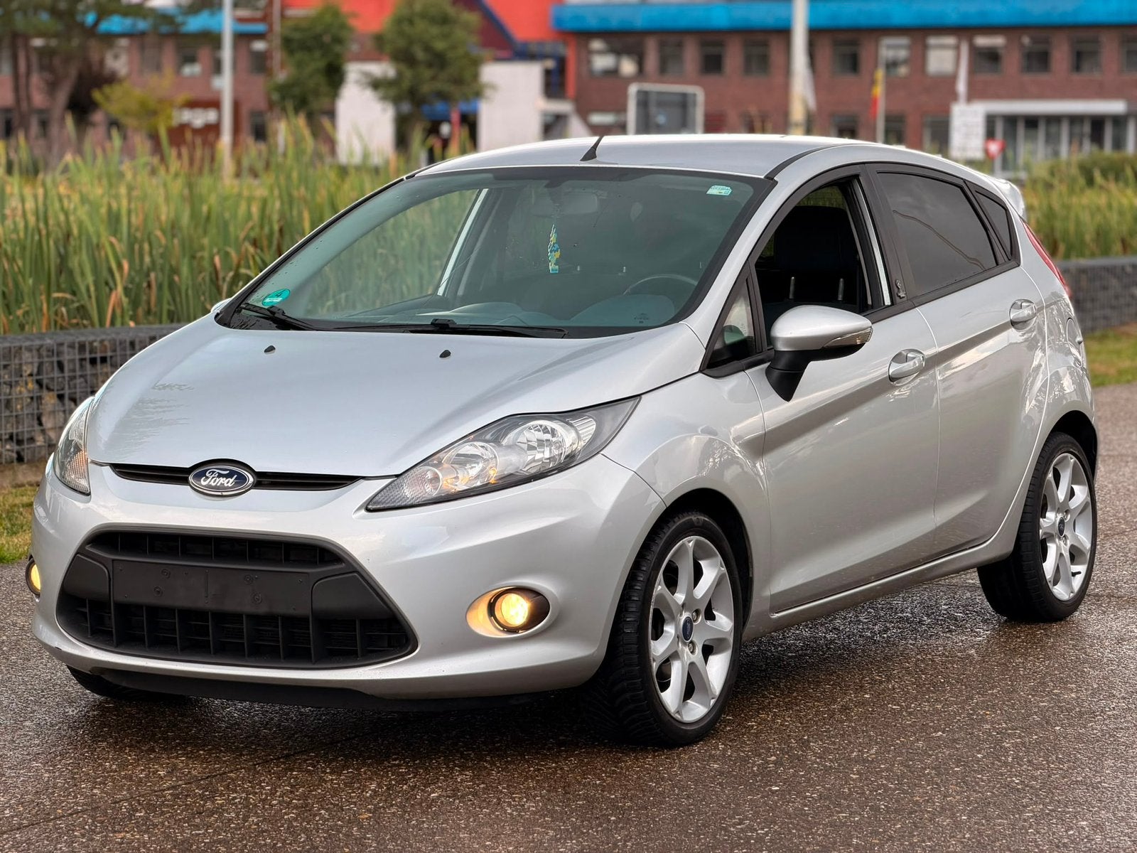 Ford Fiesta 1.25i Benzine Gekeurd Voor Verkoop Euro5, Auto's, Ford, Voorwielaandrijving, Euro 5, Stof, 4 cilinders