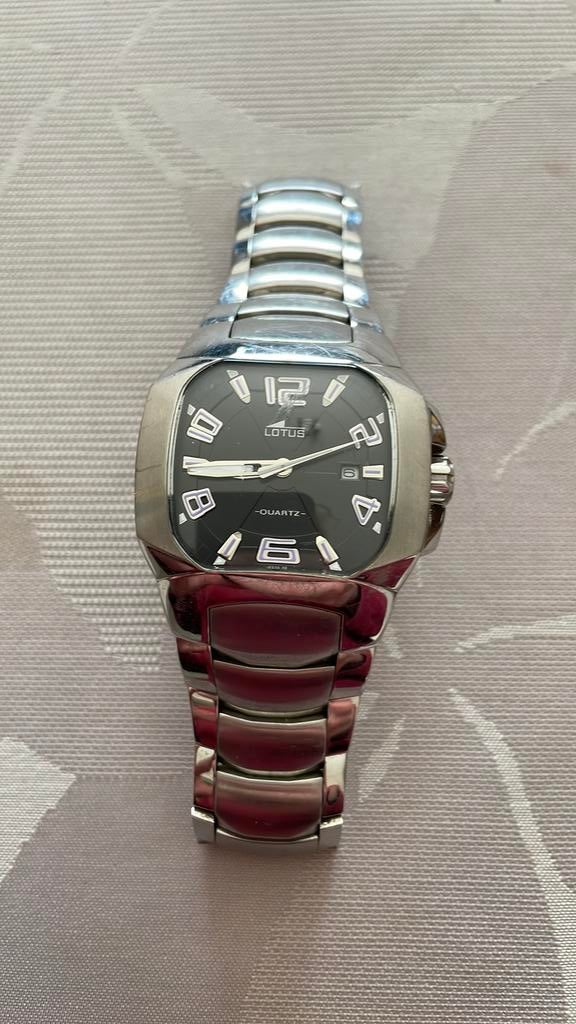 Lotus horloge, Ophalen, Zo goed als nieuw