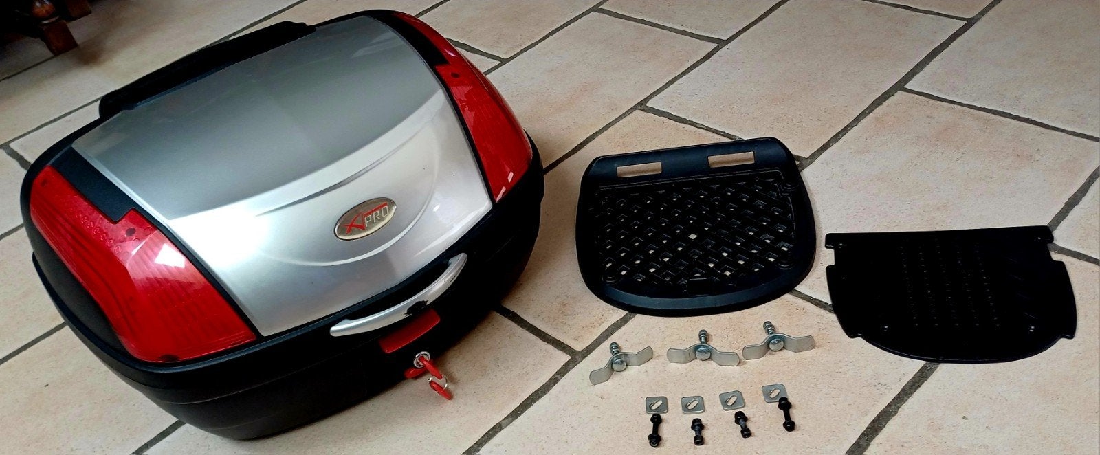 Top case moto/scooter, Motoren, Accessoires | Koffers en Tassen, Ophalen