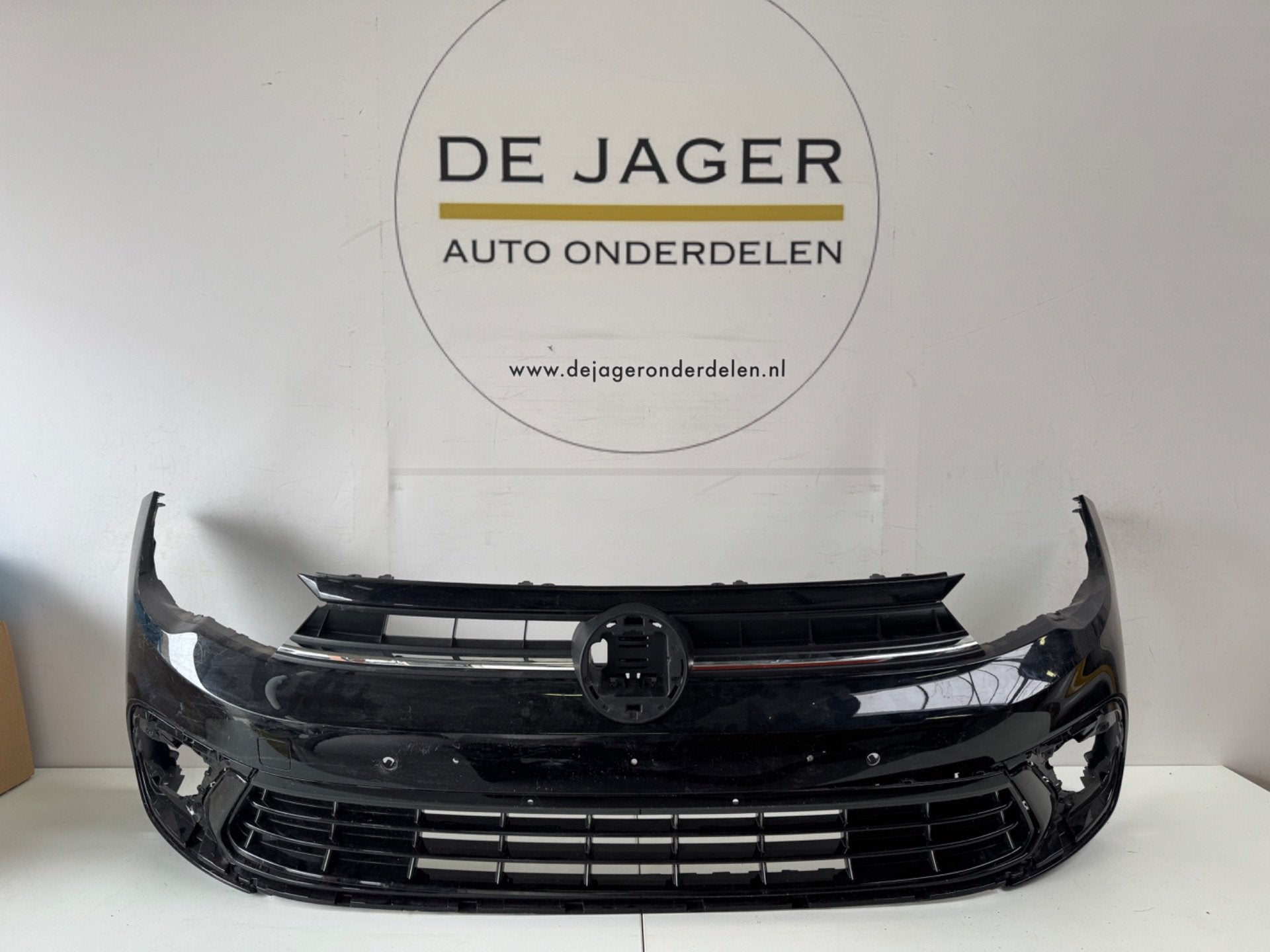 VOLKSWAGEN POLO 2G FACELIFT PARE-CHOCS AVANT 2G0807221K, Autos : Pièces & Accessoires, Pare-chocs, Volkswagen, Volkswagen AG, Vw@volkswagen.de
