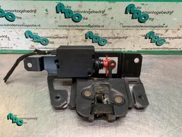 Mécanique de verrouillage hayon d'un BMW 3-Serie, -, 3 mois de garantie, Utilisé, -