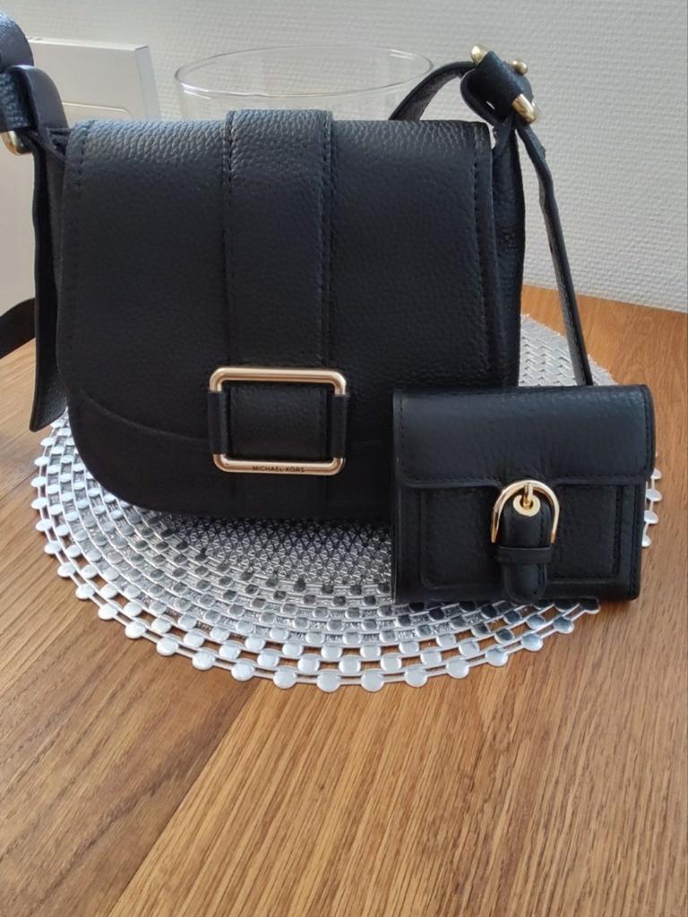 Michael Kors tas met portemonnee, Handtassen en Accessoires, Tassen | Damestassen, Ophalen of Verzenden